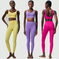 Conjunto Fitness com Top Liso e Legging Encorpada