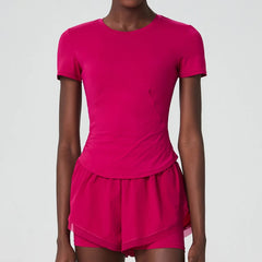 Conjunto Esportivo com Camiseta Cropped e Short com Forro