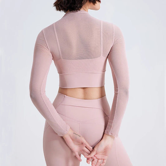Conjunto Fitness com Manga Longa e Recortes em Tule