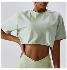 Cropped Fitness com Manga Curta e Caimento Solto