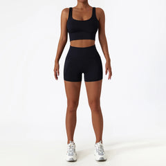 Conjunto Fitness com Top Reto e Short Modelador