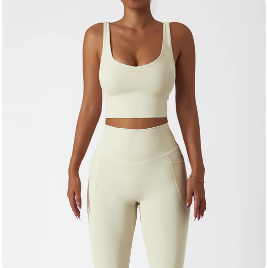 Conjunto Fitness com Top Reto e Short Modelador
