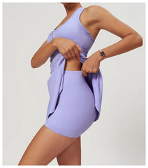 Vestido Esportivo com Saia Plissada