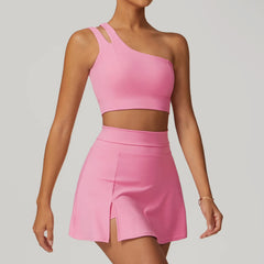 Conjunto Fitness Feminino com Top Ombro Só e Saia com Shorts
