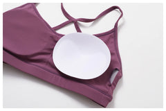 Conjunto Fitness com Top Vazado e Legging Cintura Alta