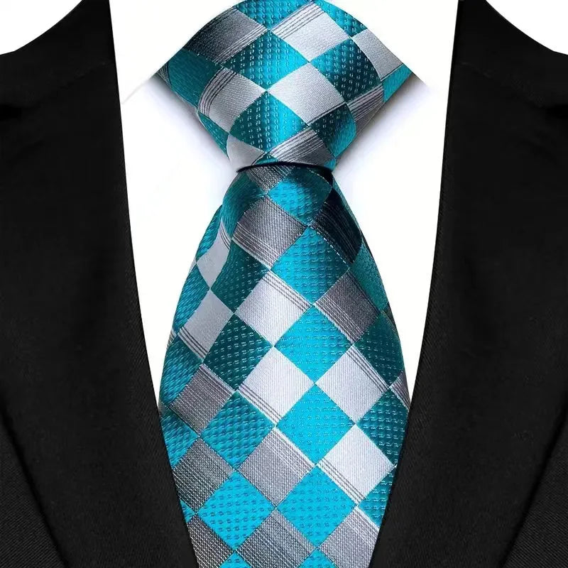 Gravata Masculina com Design Floral e Geométrico