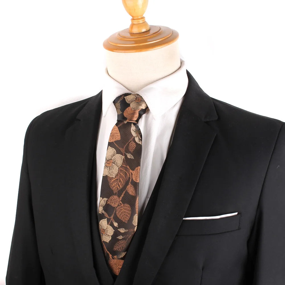 Gravata Slim Floral Marrom Clássica para Casamento