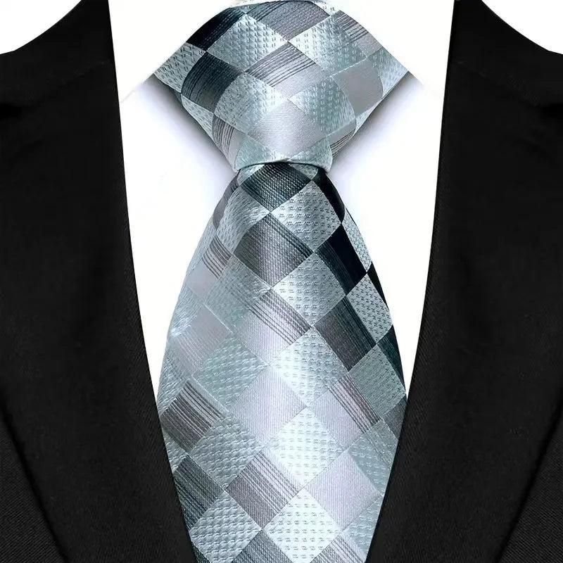 Gravata Masculina com Design Floral e Geométrico