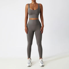 Conjunto Fitness com Top Reto e Short Modelador
