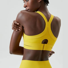 Top Fitness com Alças Largas e Fecho Traseiro