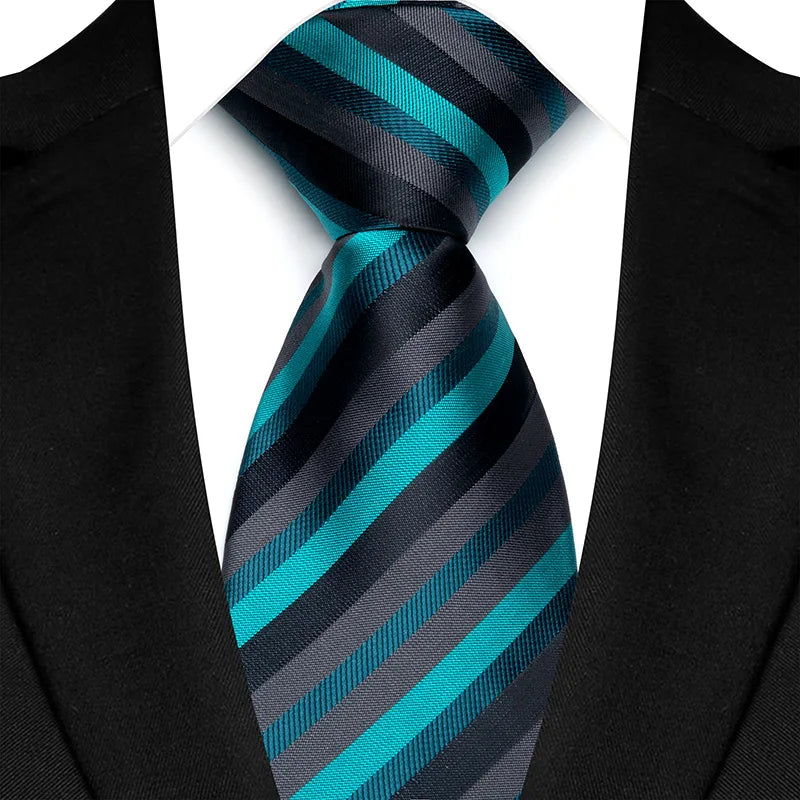 Gravata Masculina com Design Floral e Geométrico
