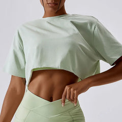 Cropped Fitness com Manga Curta e Caimento Solto