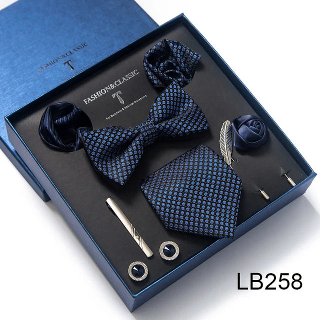 Gravata Borboleta Paisley com Broche e Abotoaduras