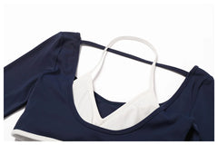 Blusa Fitness Manga Longa com Recorte Frontal e Costas Vazadas