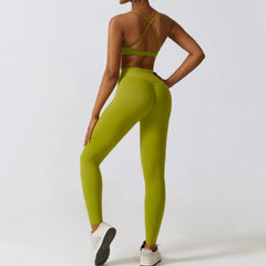 Conjunto Fitness com Top Vazado e Legging Cintura Alta