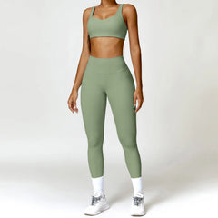 Conjunto Fitness com Cropped Manga Longa e Legging