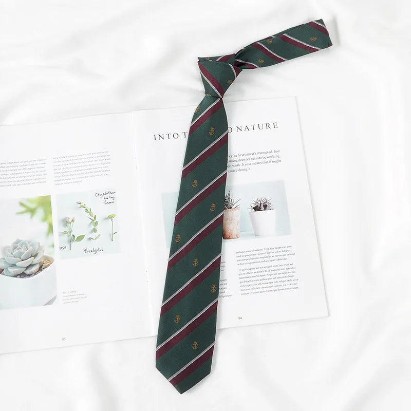Gravata Social Listrada Clássica – Padrão Estilo Colegial