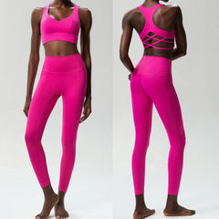 Conjunto Fitness com Top Vazado nas Costas e Legging Modeladora
