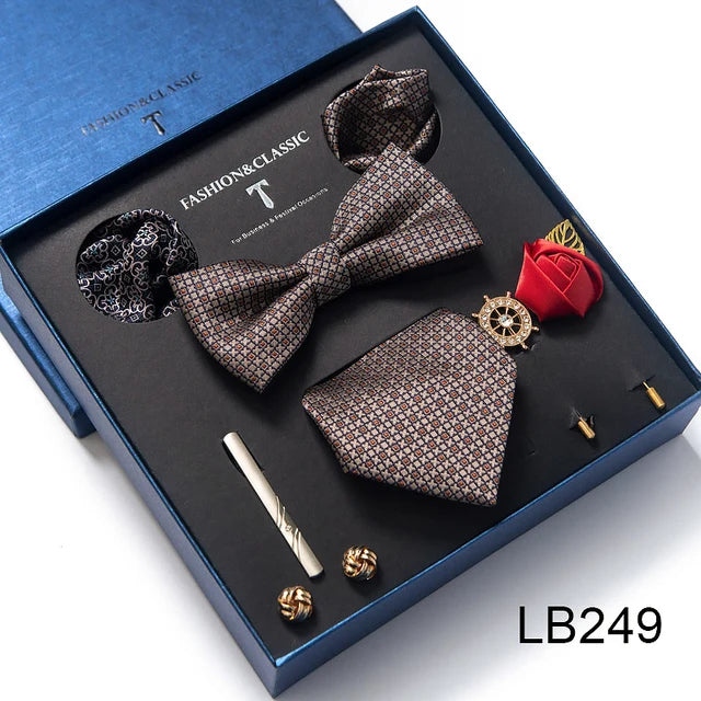 Gravata Borboleta Paisley com Broche e Abotoaduras