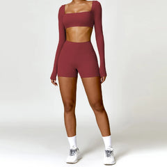 Conjunto Fitness com Top Ombro Reto e Short Cintura Alta