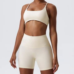 Top Fitness com Amarração Cruzada e Alças Finas