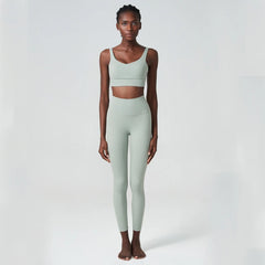Conjunto Fitness Feminino com Top Nadador e Legging