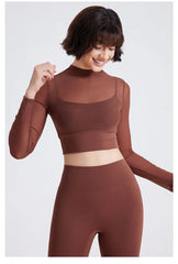 Conjunto Fitness com Manga Longa e Recortes em Tule