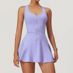 Vestido Esportivo com Saia Plissada