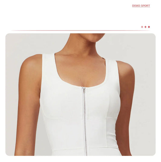 Vestido Esportivo com Saia Plissada
