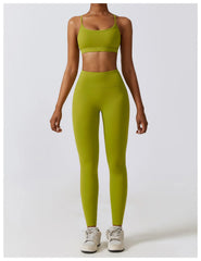 Conjunto Fitness com Top Vazado e Legging Cintura Alta