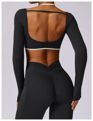 Blusa Fitness Manga Longa com Recorte Frontal e Costas Vazadas