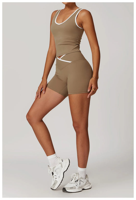 Conjunto Fitness com Top Nadador e Short ou Calça Flare