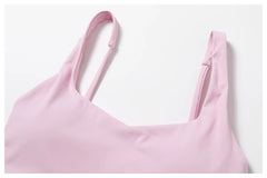 Conjunto Fitness com Top Ombro Reto e Short Cintura Alta