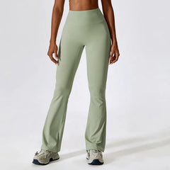 Calça Fitness Flare com Cós Alto e Recorte Estratégico