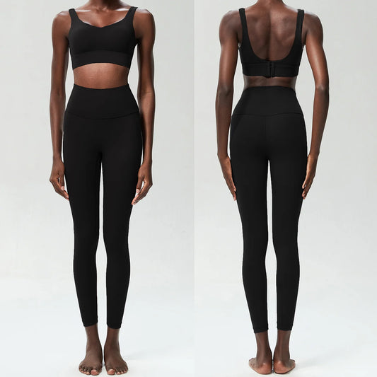 Conjunto Fitness com Top Liso e Legging Encorpada