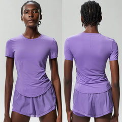 Conjunto Esportivo com Camiseta Cropped e Short com Forro