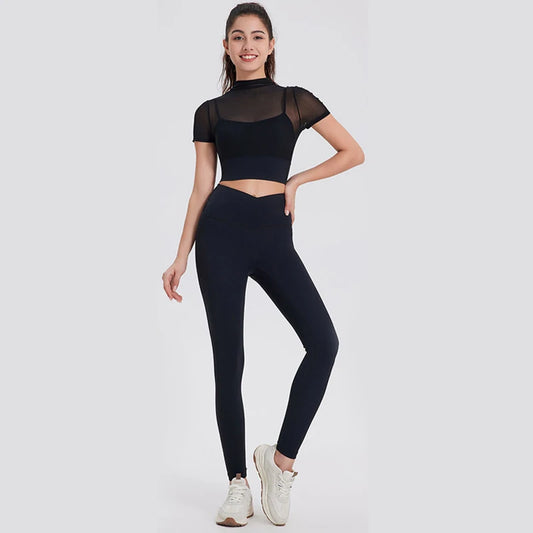 Conjunto Fitness com Blusa Manga Curta em Tule e Legging