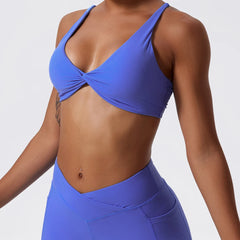 Top Fitness com Nó Frontal e Alças Largas