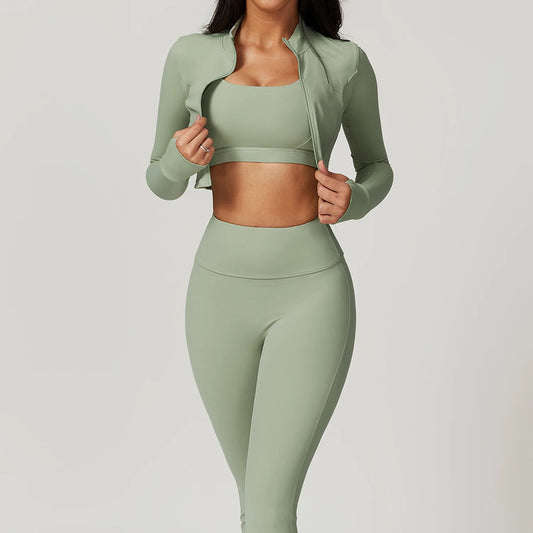 Conjunto Fitness com Jaqueta Cropped e Top – Short de Cintura Alta