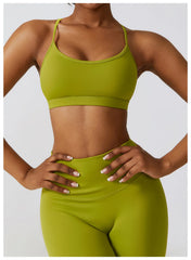 Conjunto Fitness com Top Vazado e Legging Cintura Alta